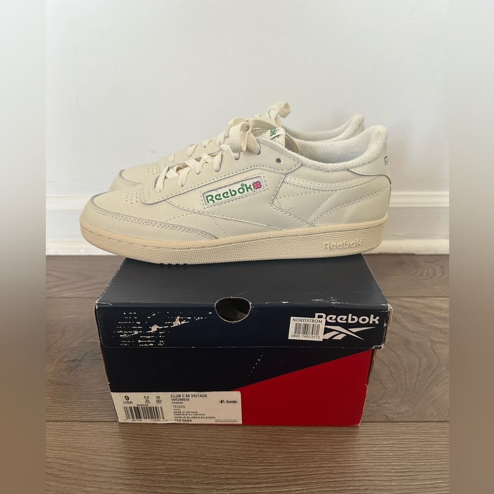 New Reebok Women’s Club C 85 Vintage Sneakers in Chalk/Alabaster/Glen Green